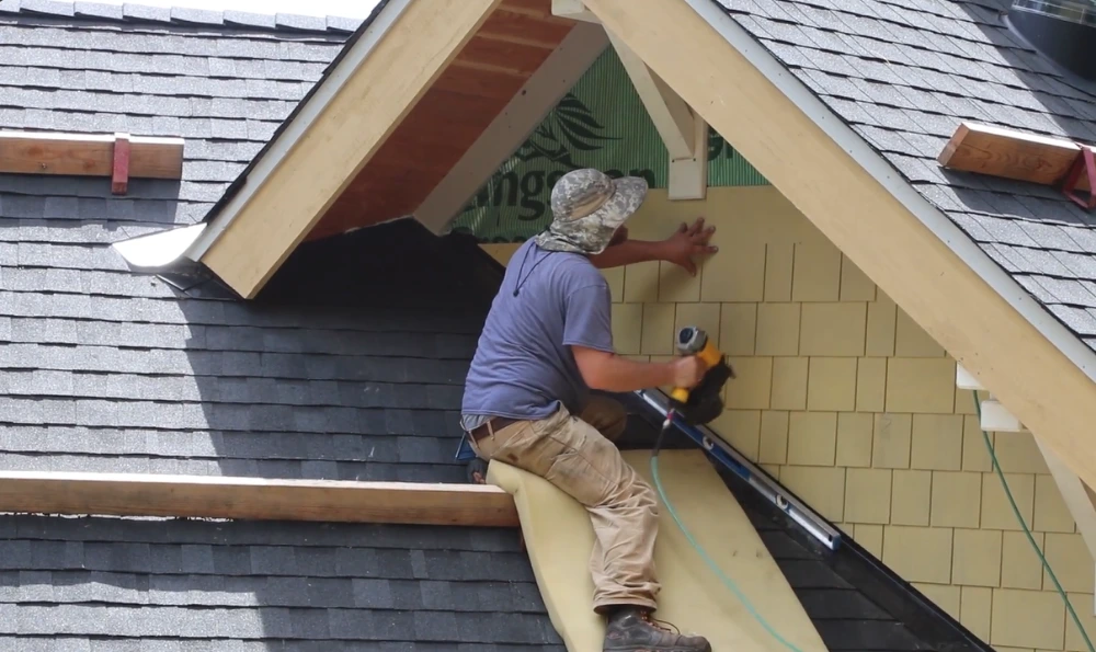Beautiful finished fiber cement siding installation